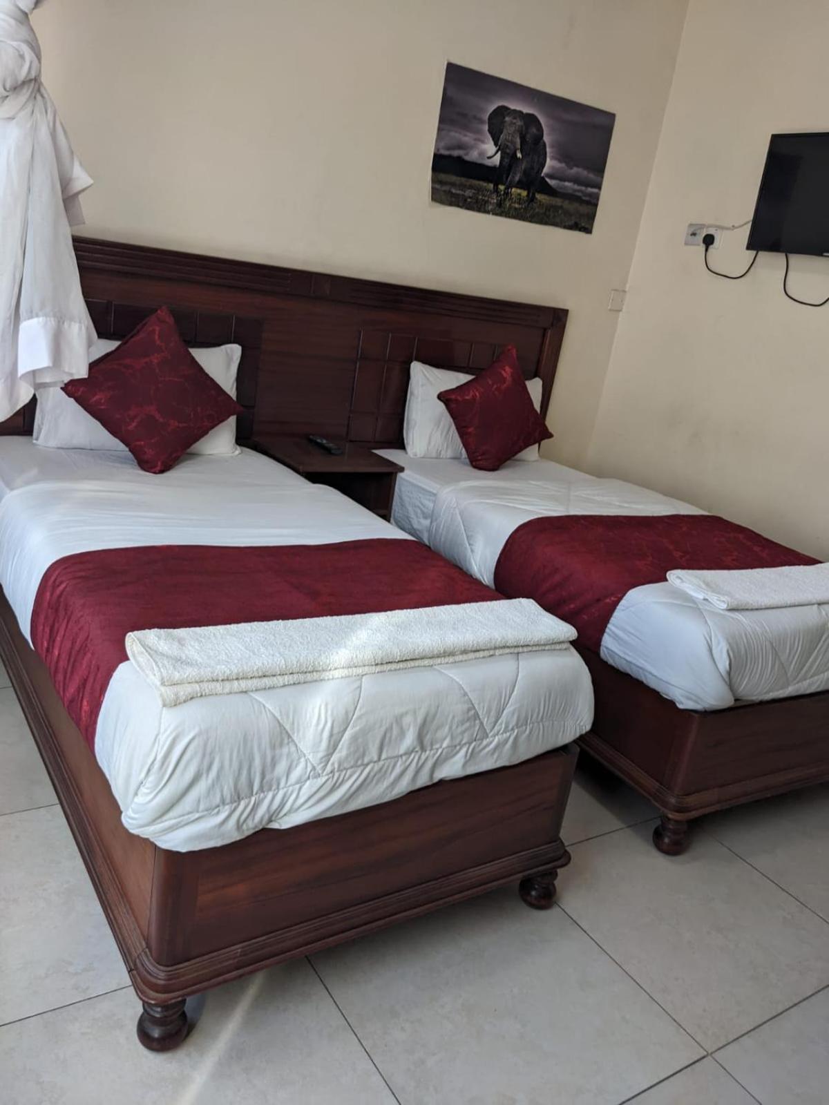 Epitome Times Hotel Nairobi Extérieur photo