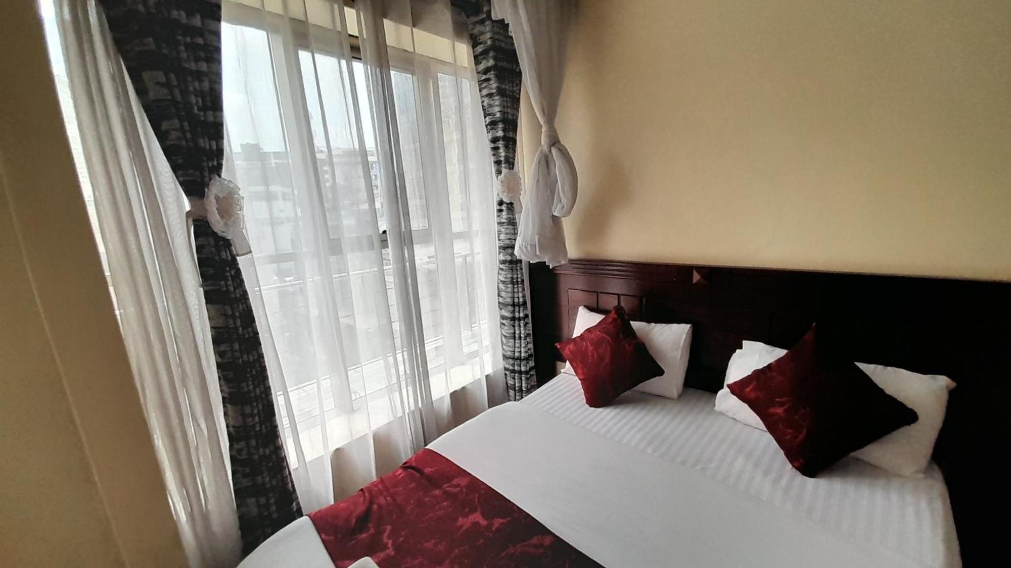 Epitome Times Hotel Nairobi Extérieur photo